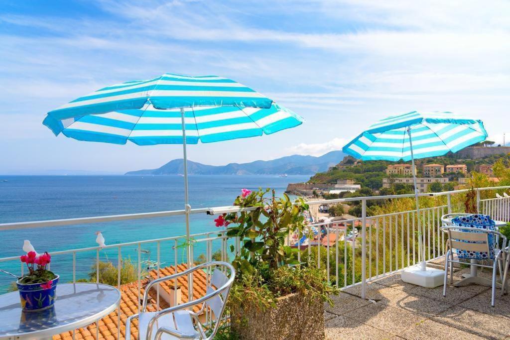 Appartamenti La Terrazza Sulle Ghiaie - Goelba Portoferraio Exterior photo