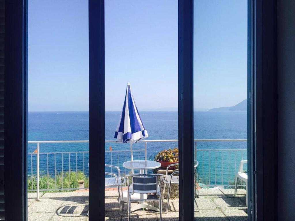 Appartamenti La Terrazza Sulle Ghiaie - Goelba Portoferraio Exterior photo